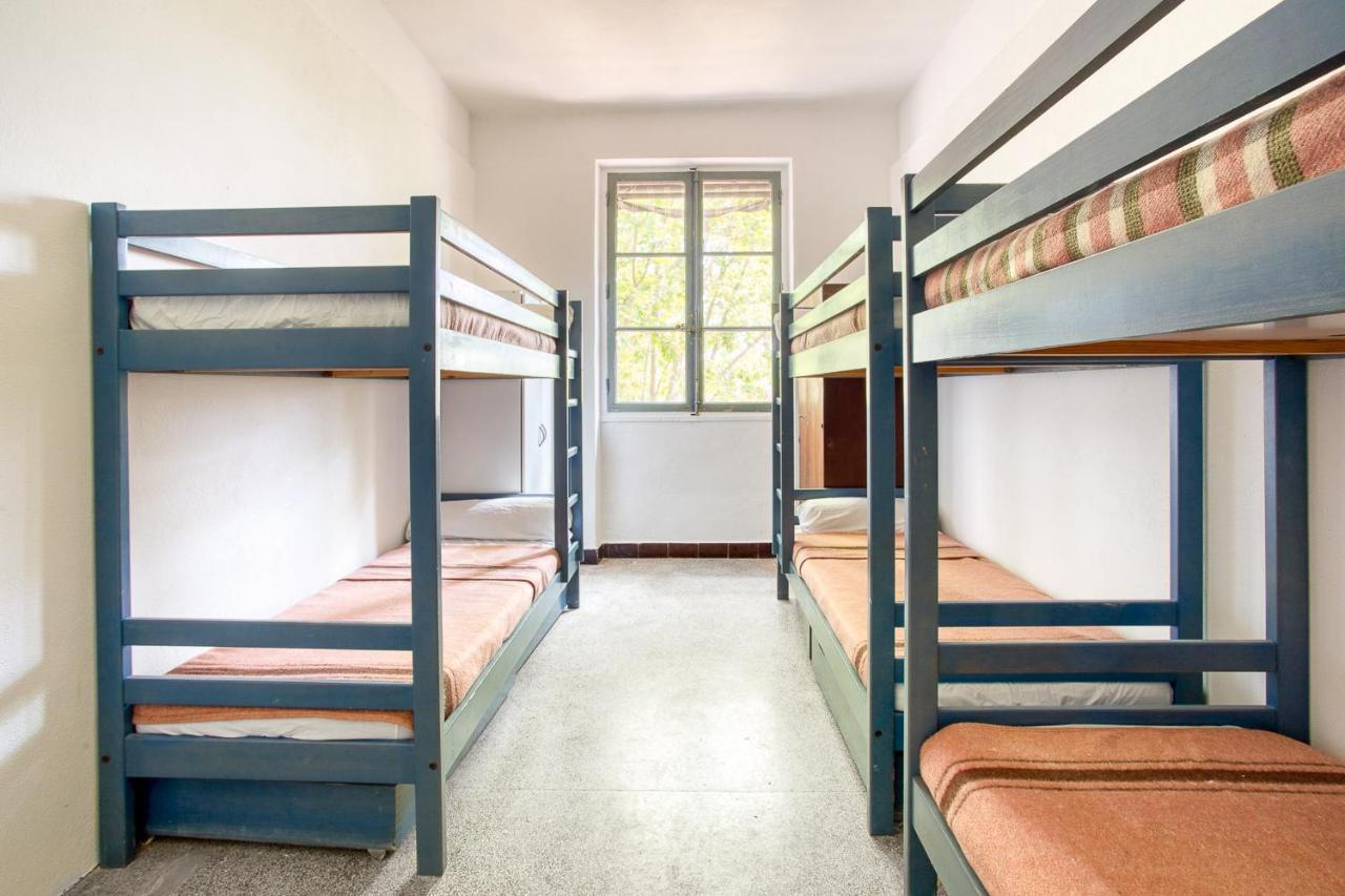 De Saint-raphael Hostel *